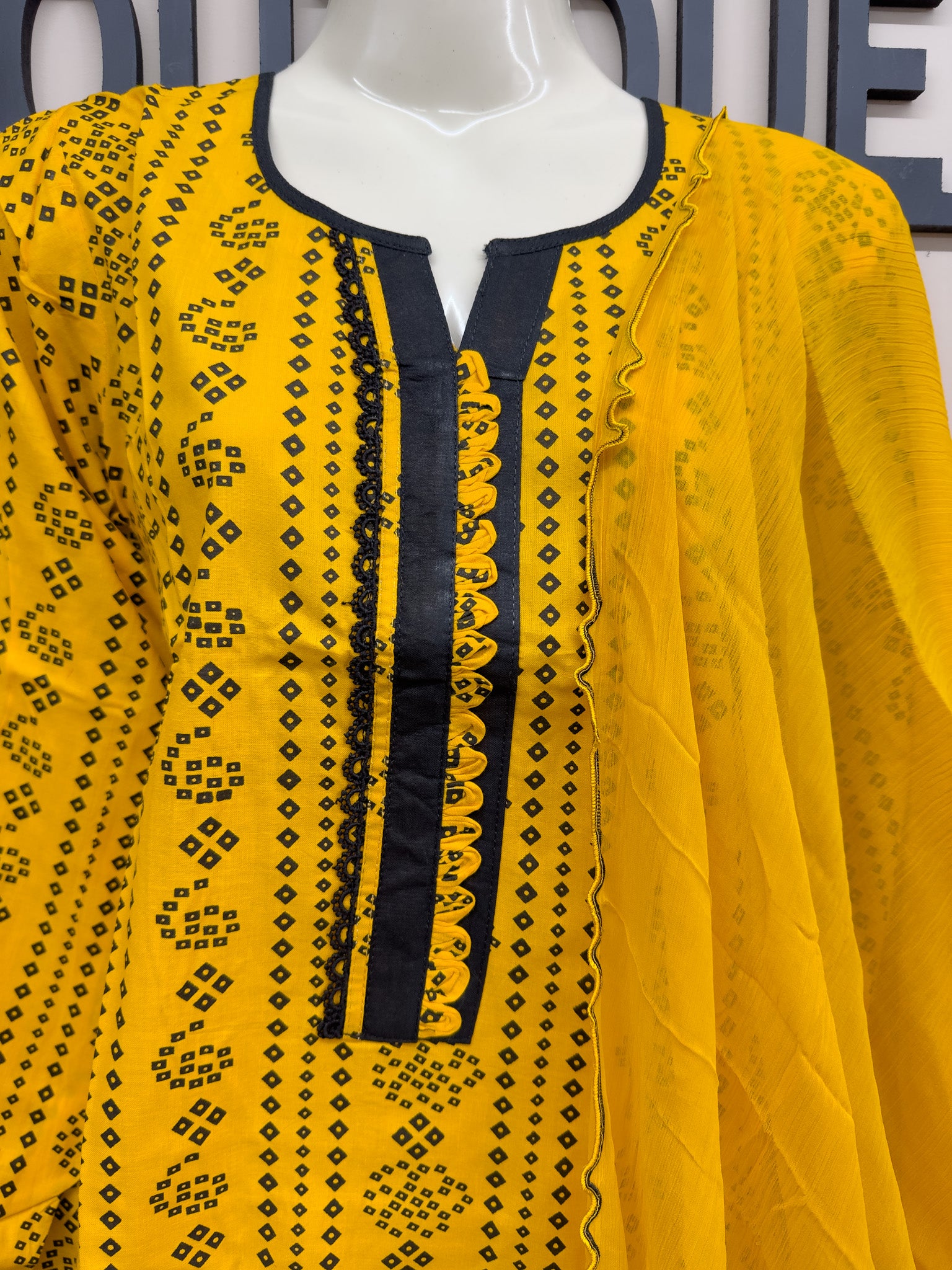 Yellow Chunri Printed Cotton 3-Piece Outfit