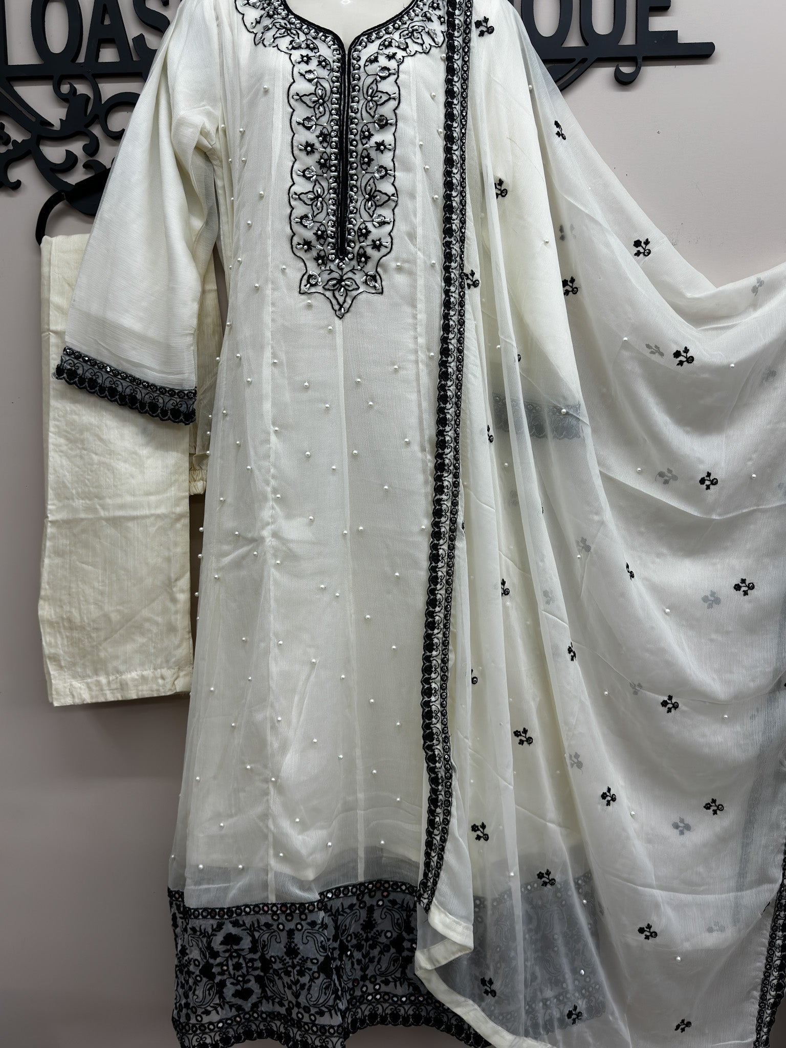 Beautiful Chiffon 3-Piece long dress