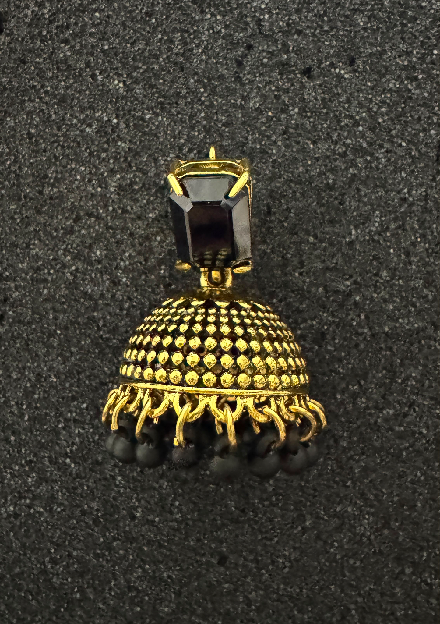 Black Stone Gold Jhumka Earrings – Traditional Pakistani Jewelry