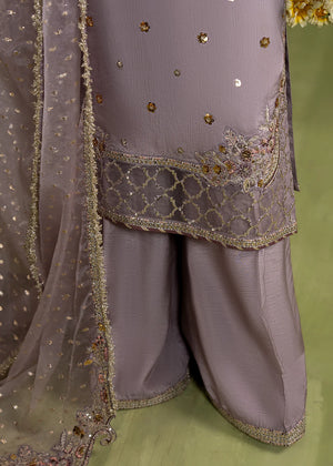 wedding guest outfit Pakistan