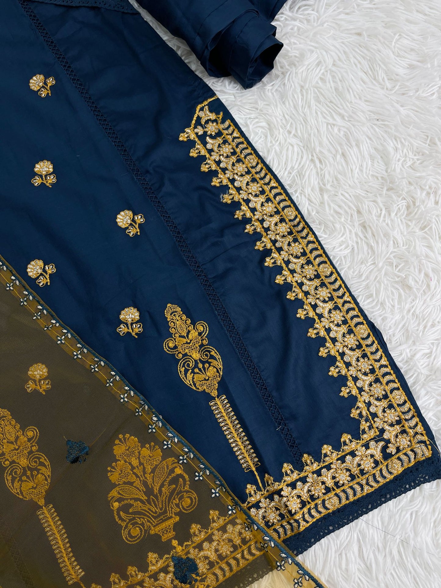 Zahra Rubab Cotton 3PC Outfit M-L