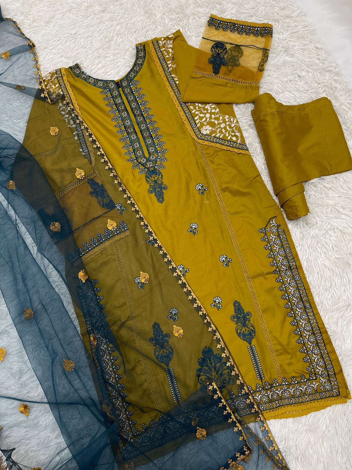 Zahra Rubab Cotton 3PC Outfit M-L