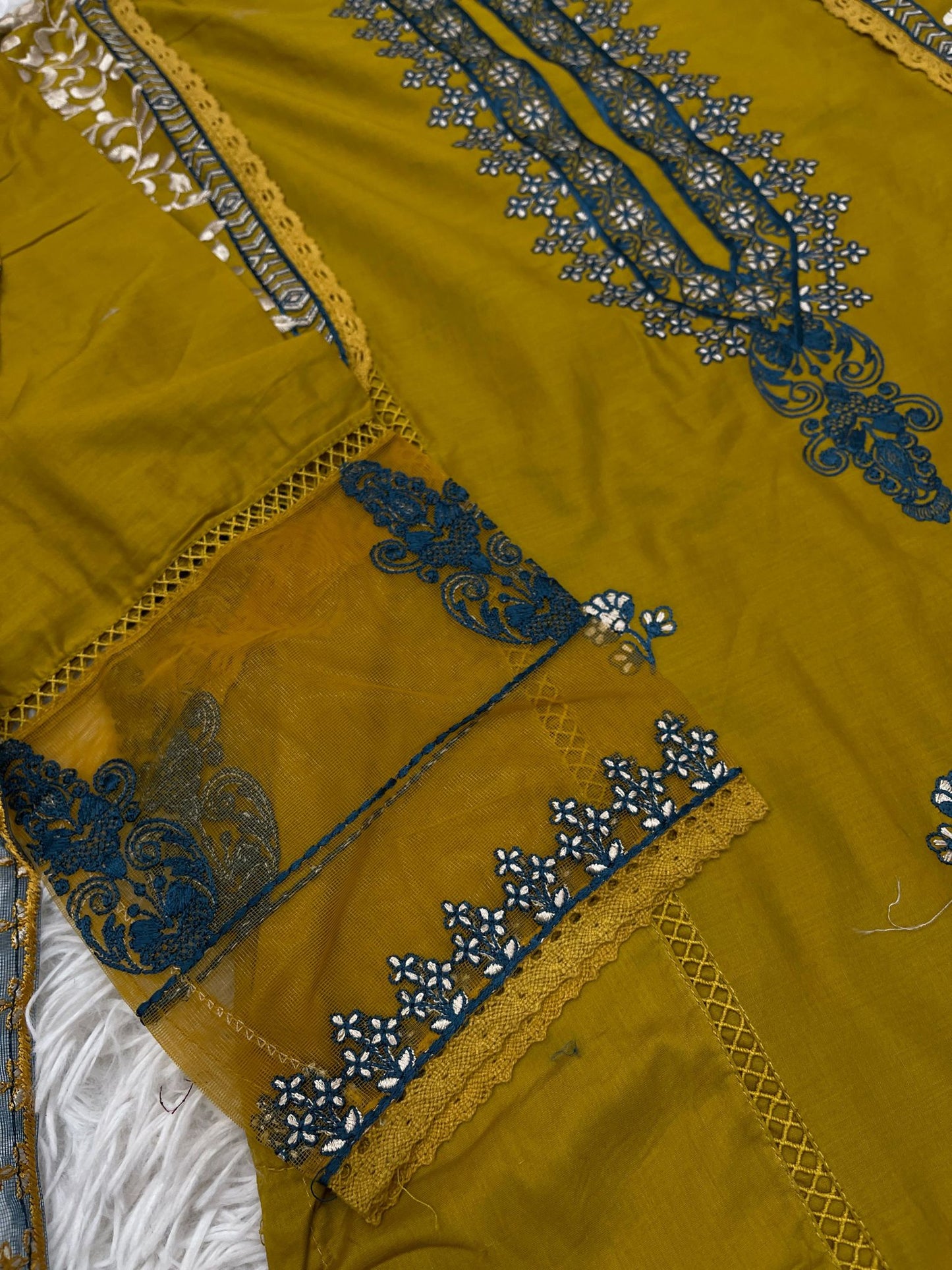 Zahra Rubab Cotton 3PC Outfit M-L