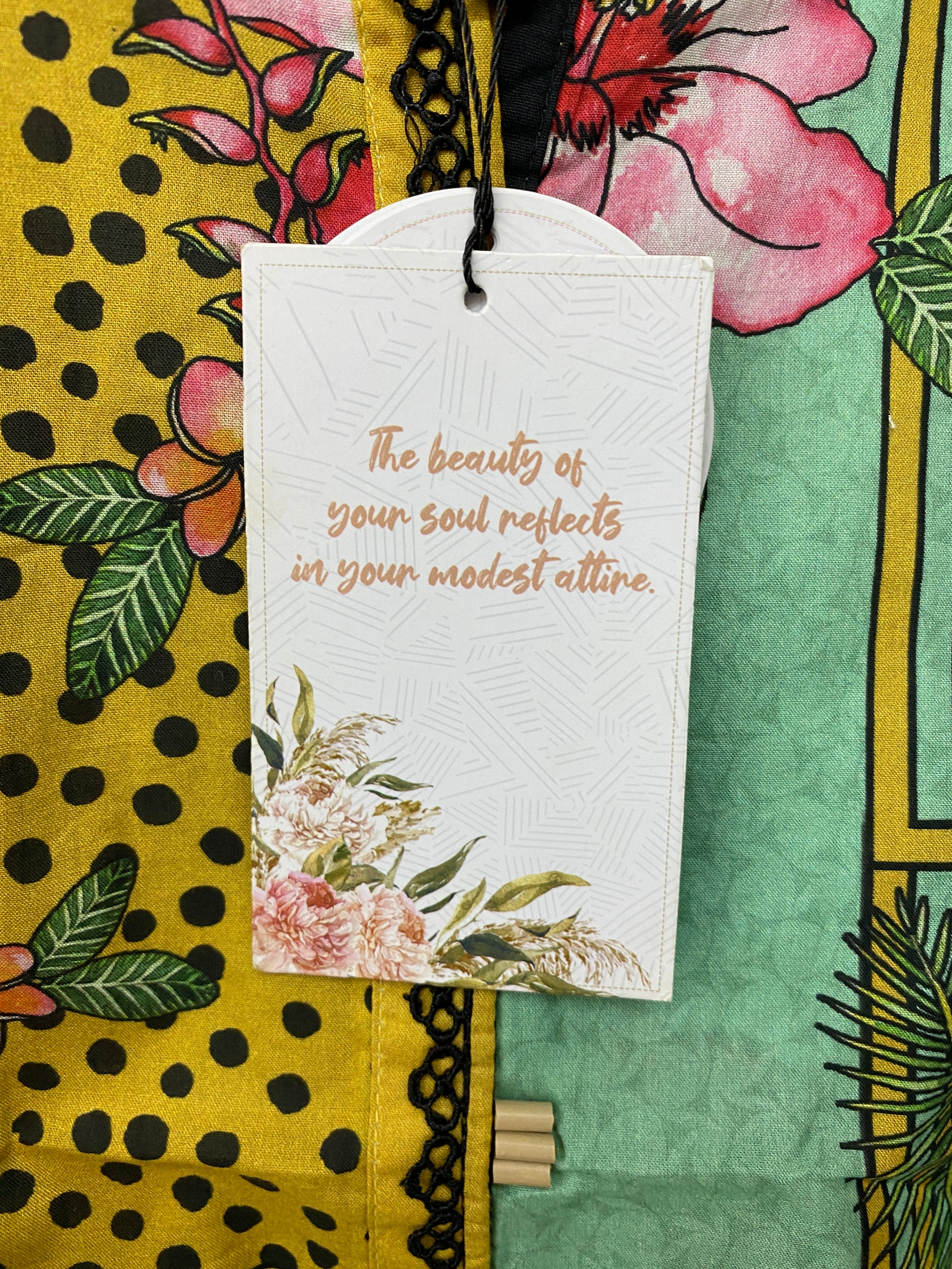 MTJ (Tariq Jamil) Printed top with lace work