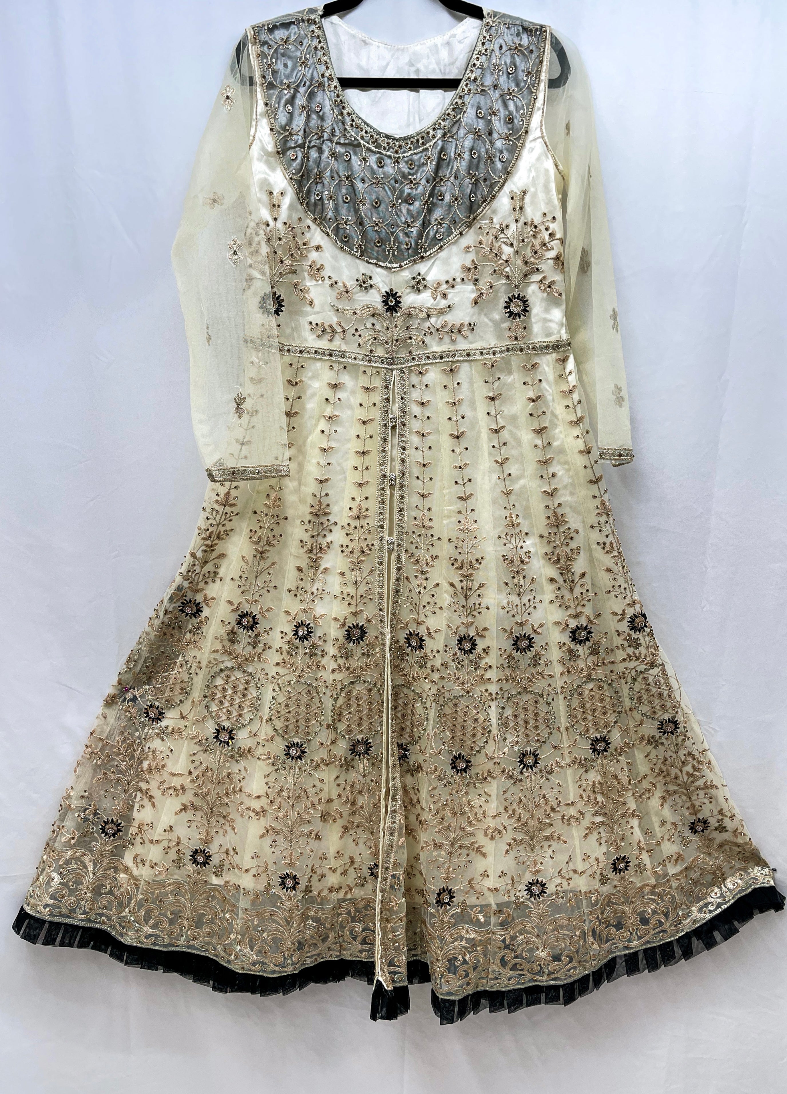 Beautiful 2-Piece Maxi Dress