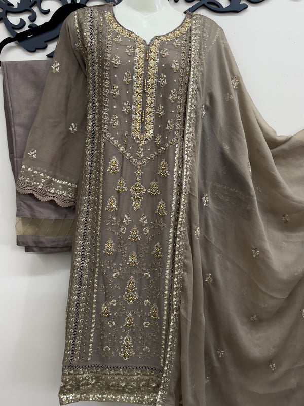 Agha Noor Inspired 3-Piece Outfit (Replica)