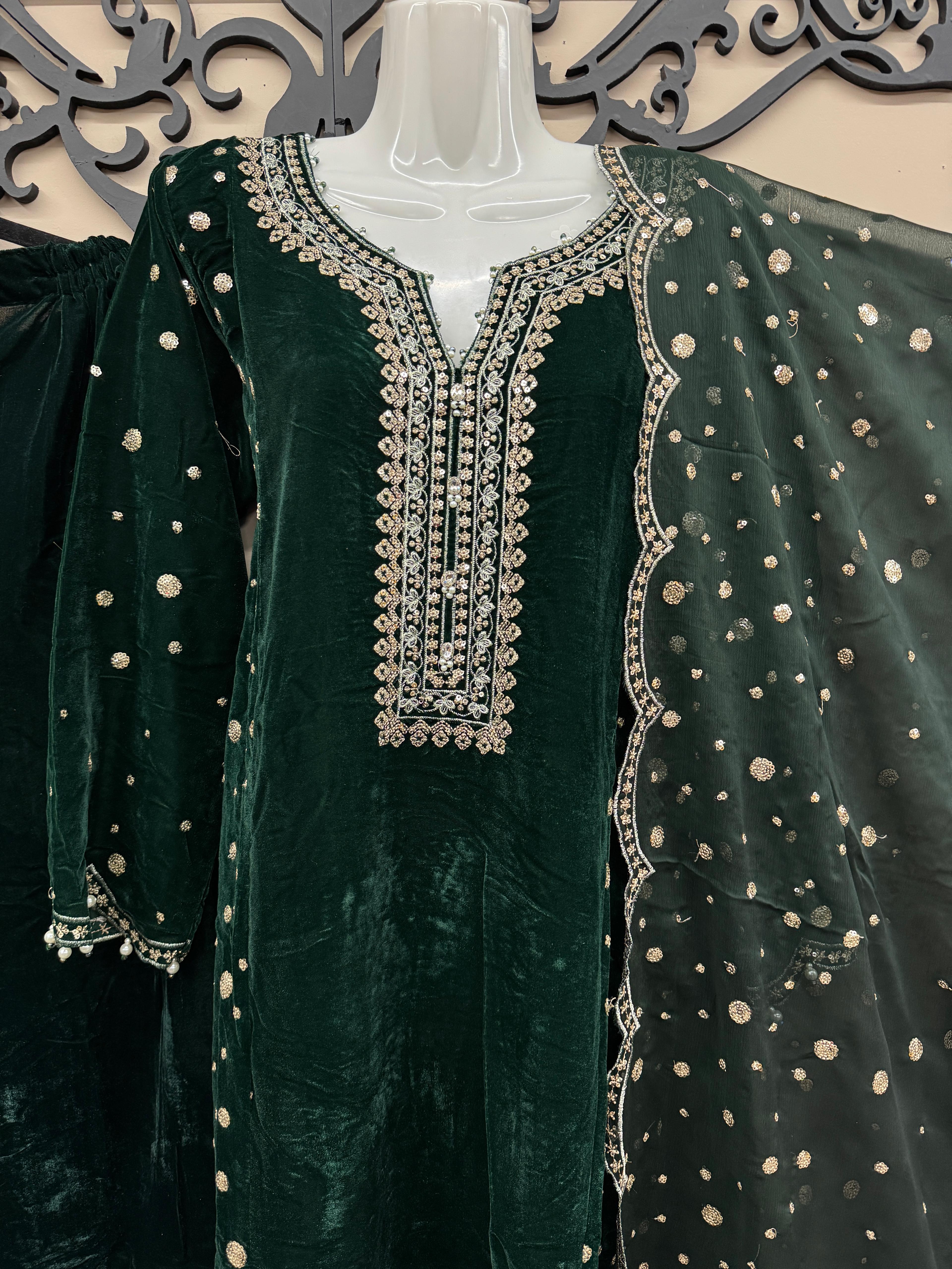 Elegant Green 3-Piece Velvet Embroidered Ensemble for Women