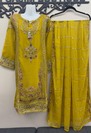 Mustard yellow Pakistani wedding dress with chiffon dupatta