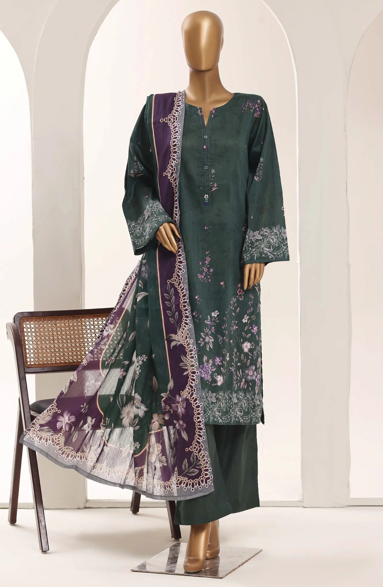 Sadabahar Green Printed Lawn 3 Piece Suit – Elegant Summer Wear