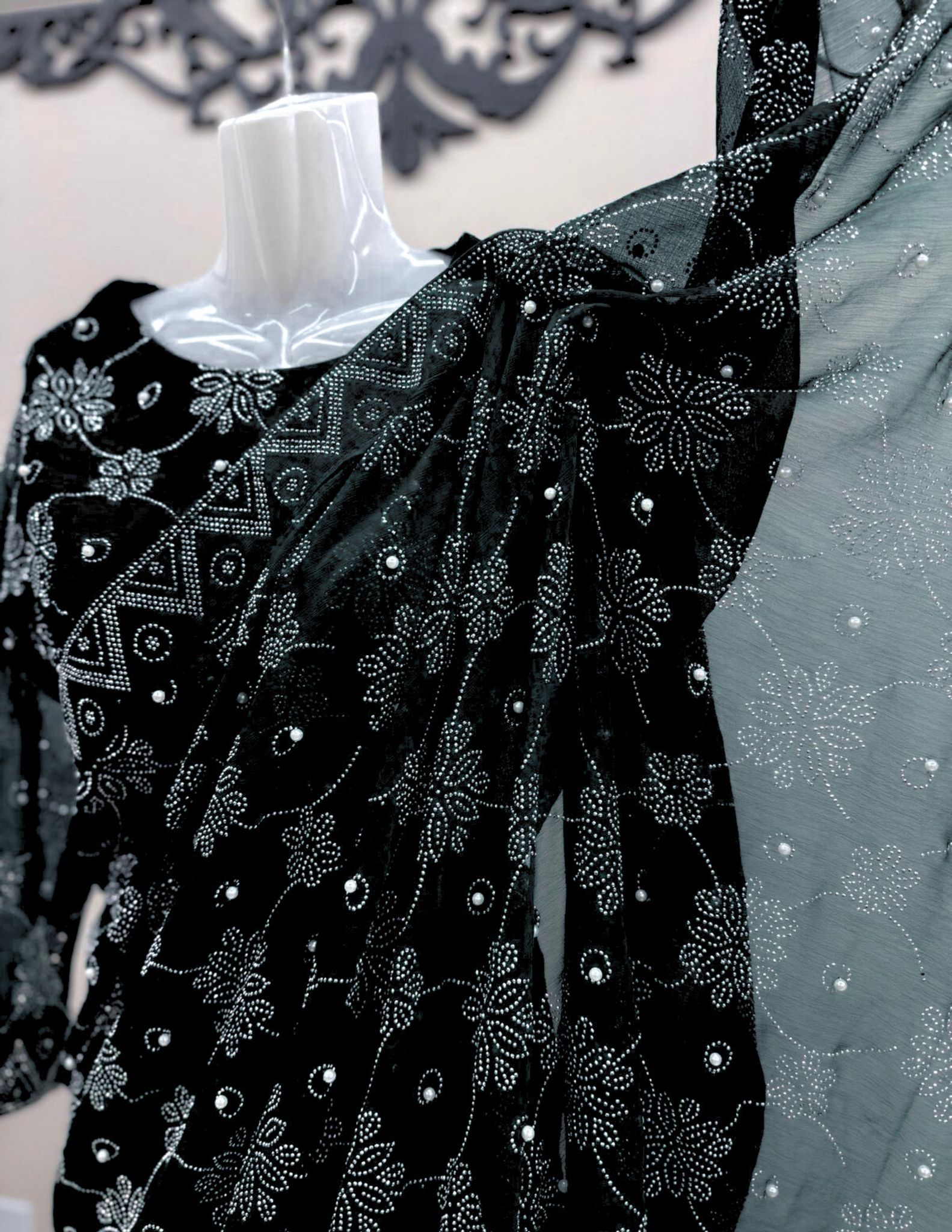 black saree