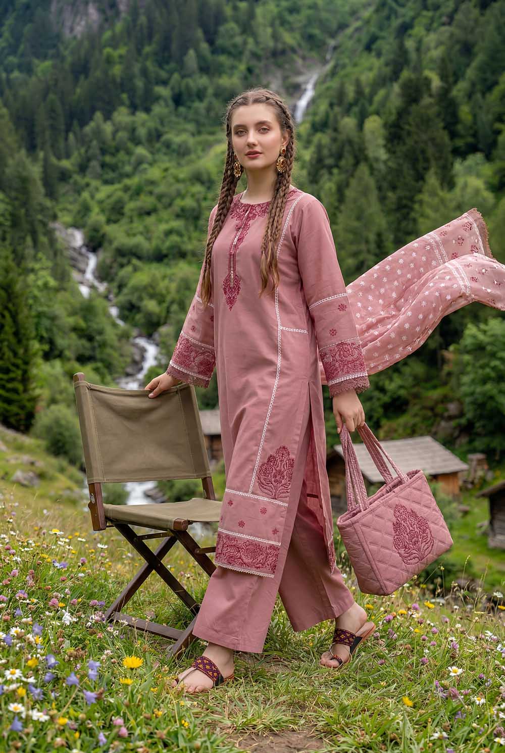Zahra Rubab Tea Pink 4 Piece Embroidered Lawn Suit with Matching Bag