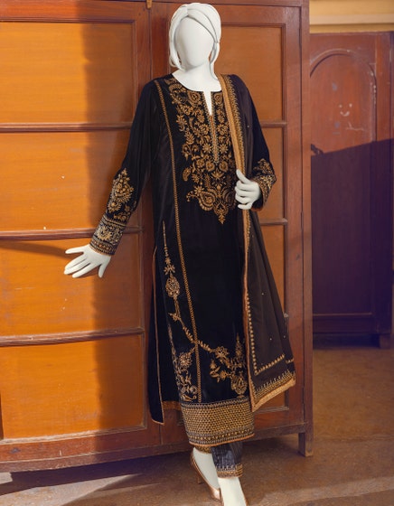 J. BLACK VELVET 3PC STITCHED
