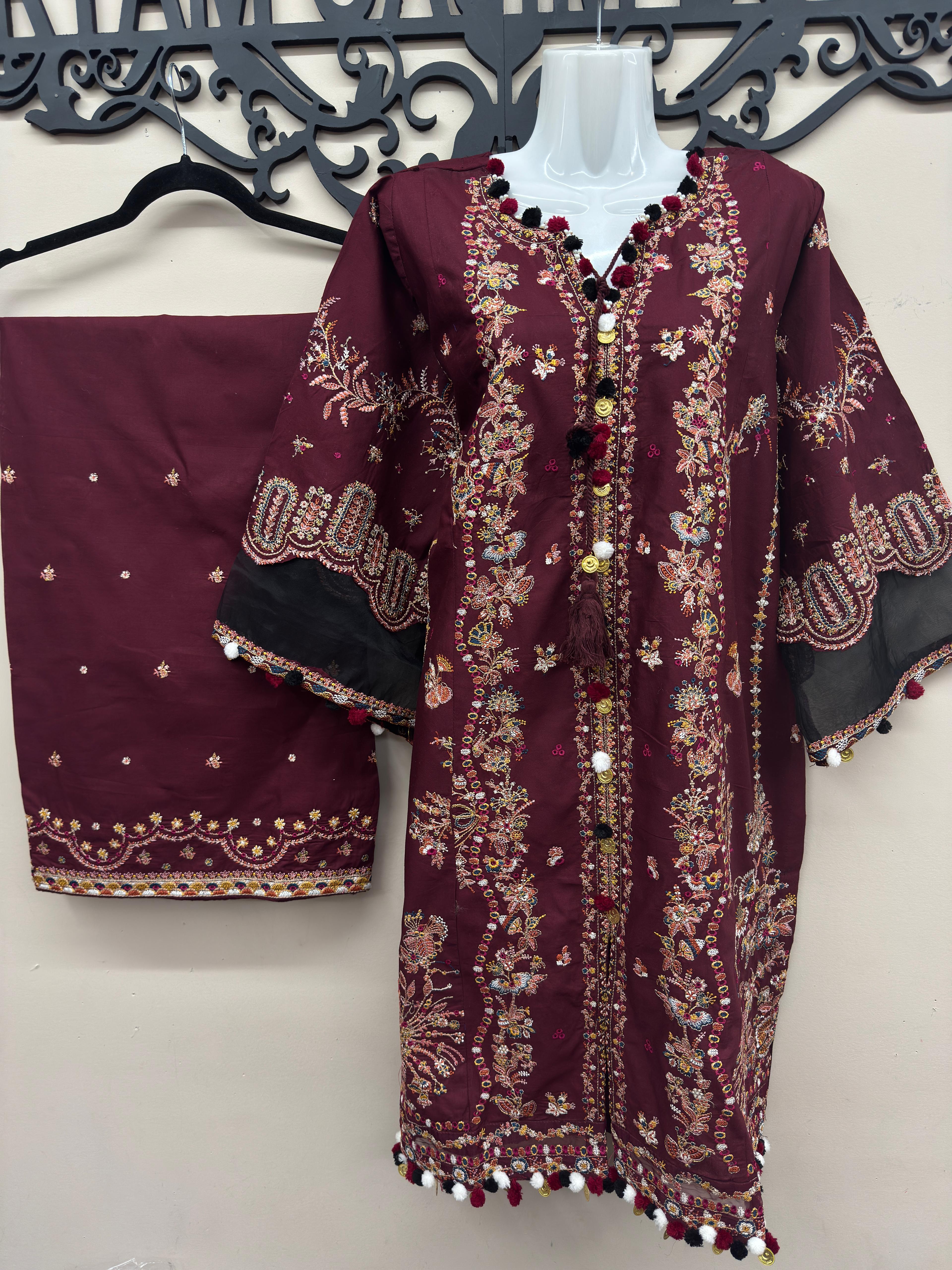 embroidered lawn suit Canada