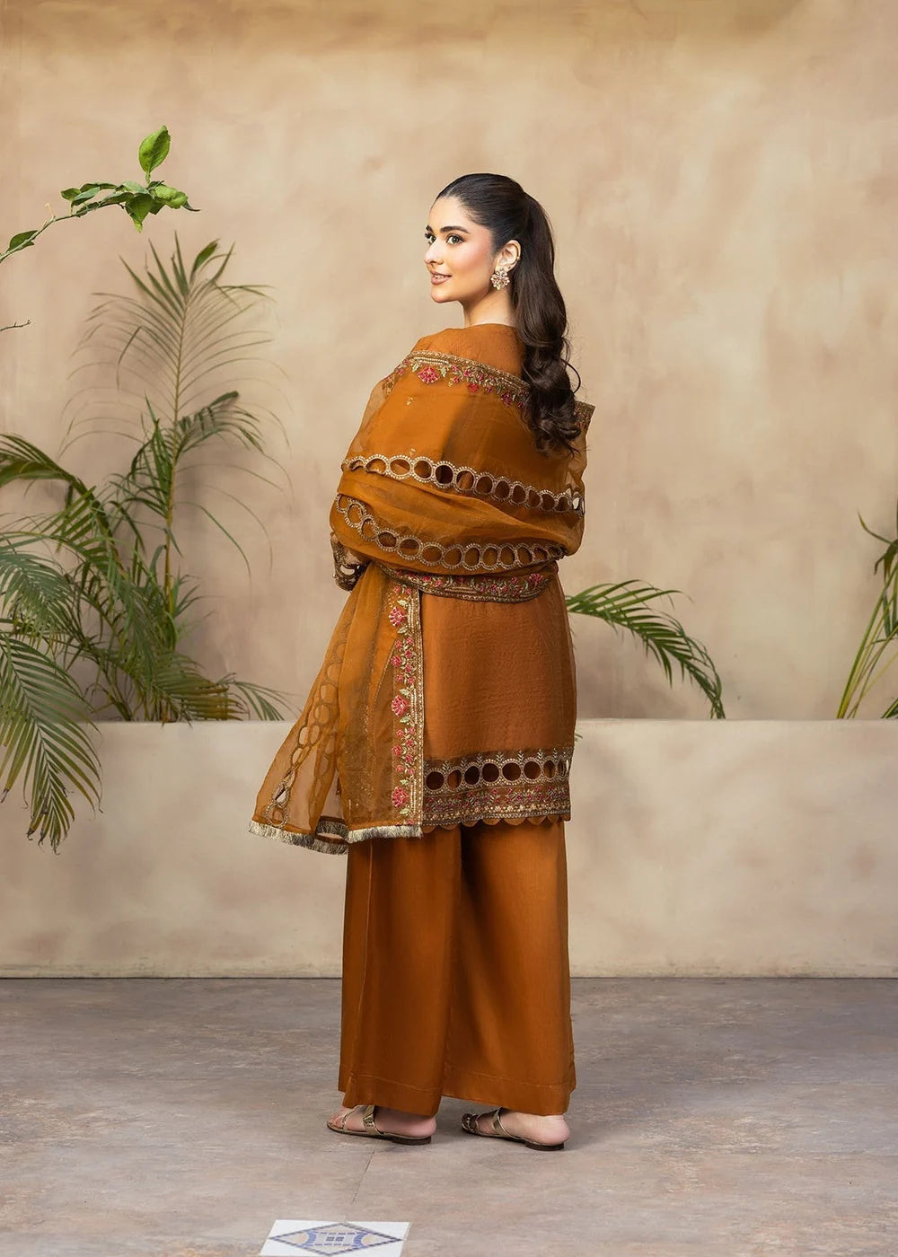 Bin Tayyab Rustic Brown Organza Short Kurta Set with Embroidery & Crinkle Dupatta – 3 Piece