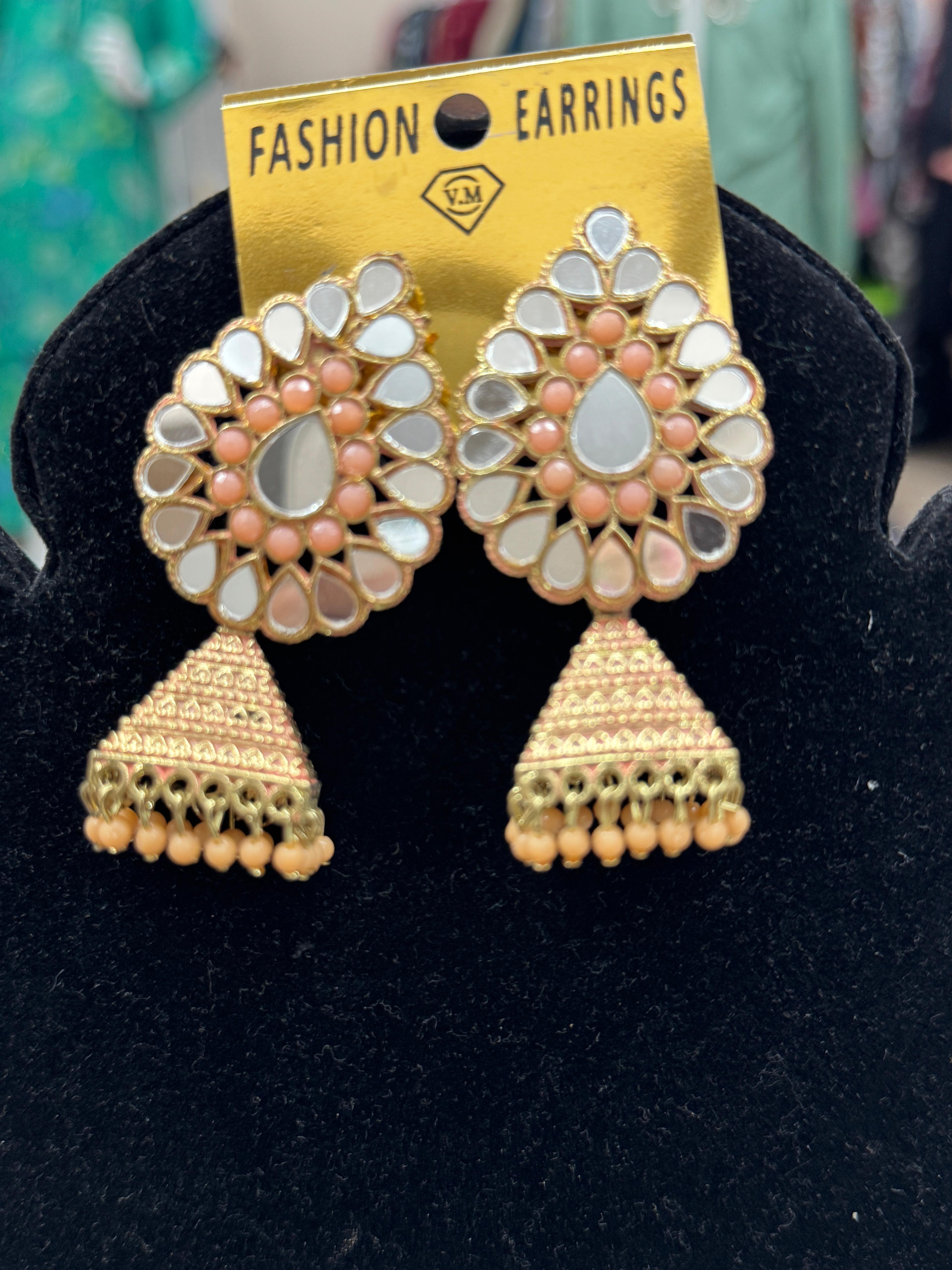 gold jhumka earrings Canada
Pakistani bridal earrings
wedding jewelry gold