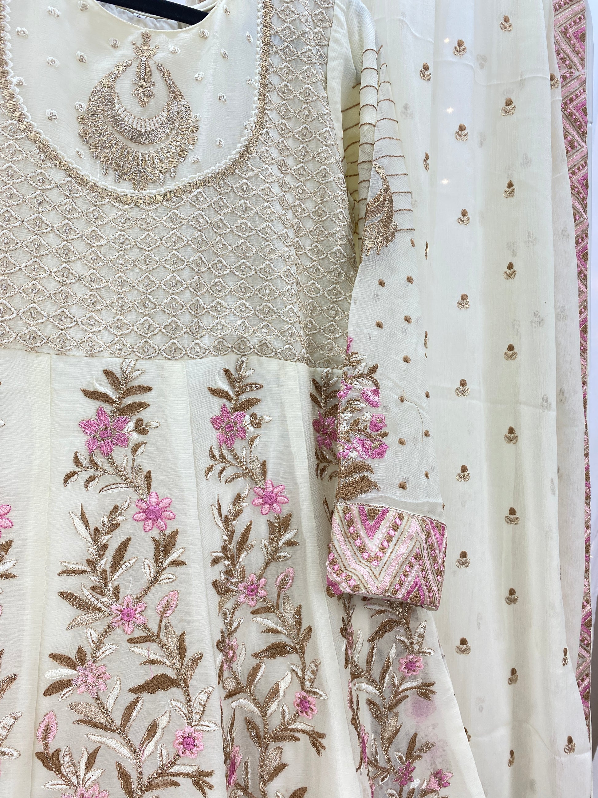 Elegant Pakistani Maxi